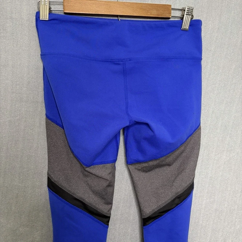 ALO Yoga has size worn